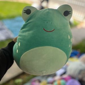 Frog squishmallow